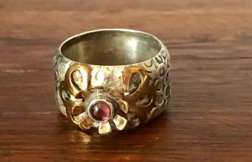 Gorgeous 925 Sterling Silver Cr Amethyst Ring