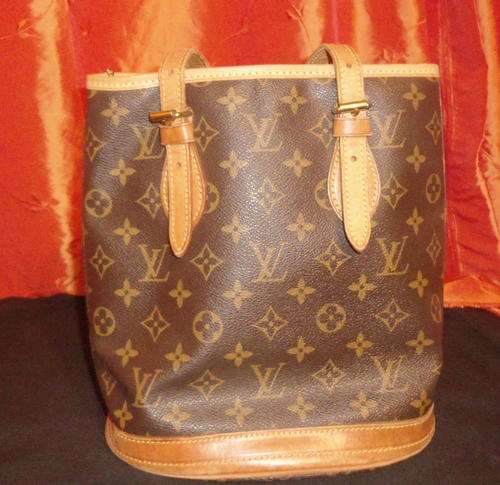 Louis Vuitton Petite  Bucket Handbag