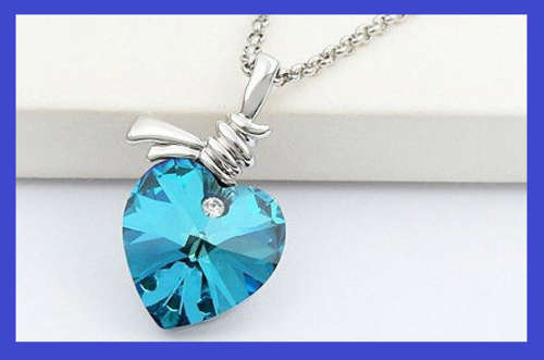 @@@@ ABSOLUTELY FABULOUS CRYSTAL PENDANT WITH .925 STERLING SILVER CHAIN @@@@@