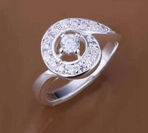 @@@@ PETITE * SEXY * BEAUTIFULLY  .925 STERLING SILVER ENGAGEMENT RING @@@@