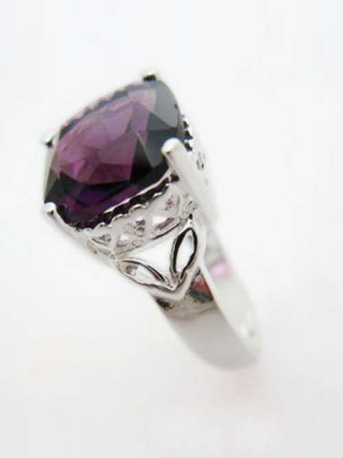 @@@@ BRILLIANT PURPLE  CZ SET IN .925 STERLING SILVER @@@@