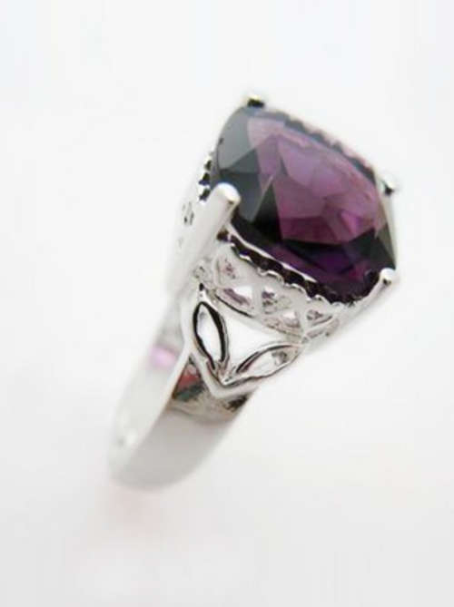 AMETHYST SET IN 925 STERLING SILVER