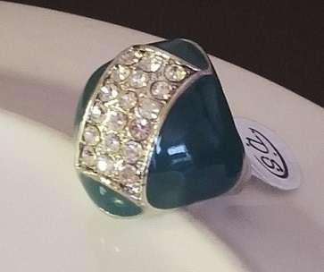 DIAMOND SIMULANTS SET IN ENAMEL DRESS RING