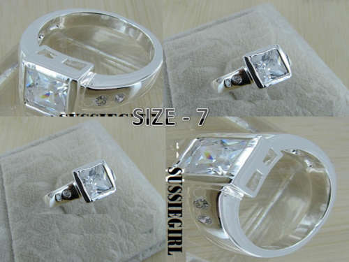 .925 STERLING SILVER DIAMOND SIMULANT RING
