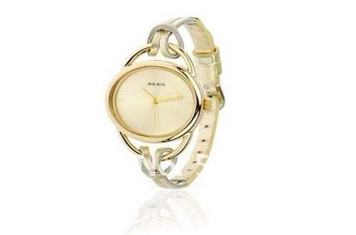HIGH FASHION GOLD WOMAN'S WATCH