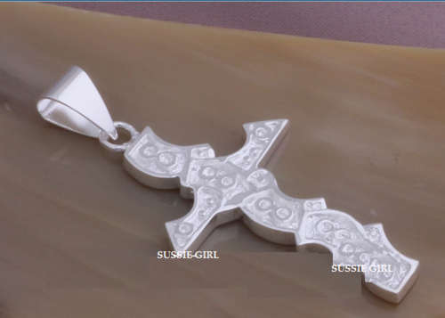 GORGEOUS AND FABULOUS .925 STERLING SILVER PENDANT