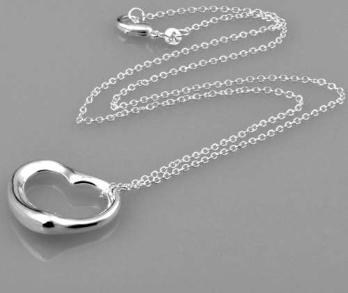 STUNNING .925 STERLING SILVER HEART SHAPE PENDANT AND NECKLACE