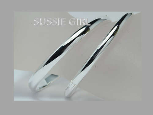 SPARKLING .925 STERLING SILVER BANGLE