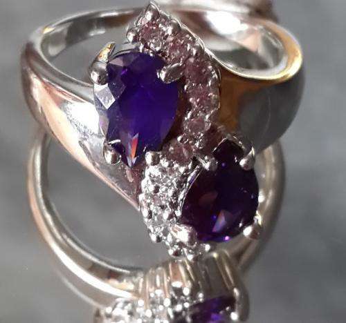 PEAR CUT NATURAL AMETHYST & WHITE TOPAZ CZ SET IN 925 STERLING SILVER## SIZE #8/9