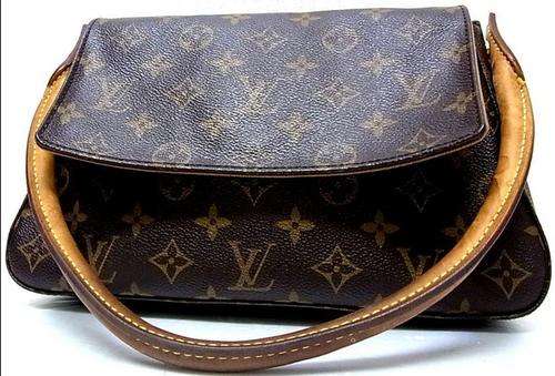 Authentic  Louis Vuitton Looping MM Monogram Shoulder Tote
