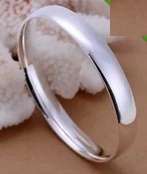 Attractive and Shinny 10mm Solid 925 Sterling Silver Filled Bangle