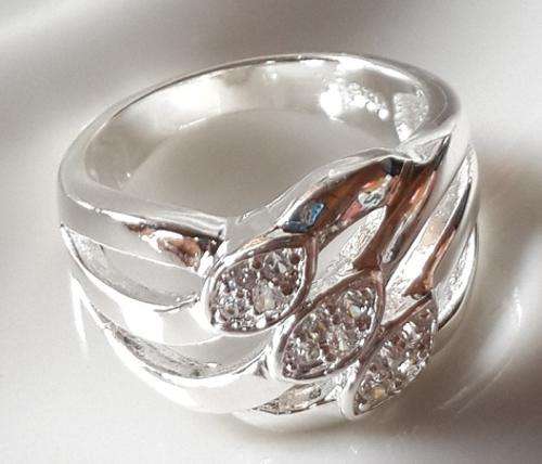 Attractive  Memorial Diamonds Set in 925 Sterling Silver Ring #Size 7