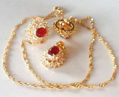 Spectacular Natural Ruby & Memorial Diamonds Set in 18ct Rolled Gold Jewelry Set