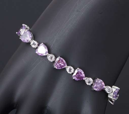 **New Arrival**SuperB Heart Shape Natural Amethyst & CZ Set in 18ct Platinum Rolled Gold