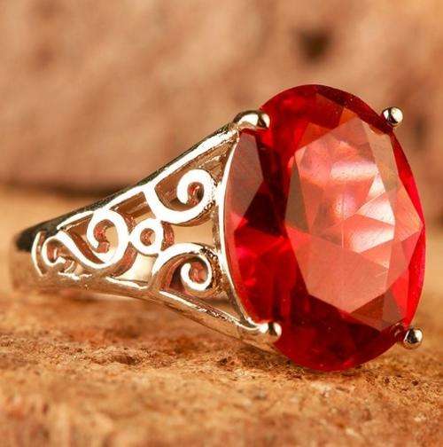 %% Dazzling & Stylish %% Pigeon Blood Madelyn Garnet Ring # Size 8