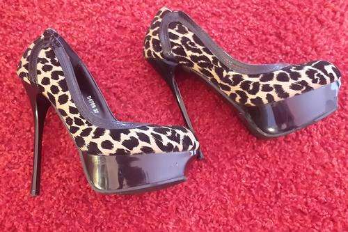 Beige and Brown Animal Print  Imported size 37(5) Shoes