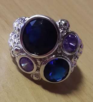 Exquisite New Arrival -- Size 8 -- Sapphire and Amethyst 18ct Platinum Rolled Gold Ring