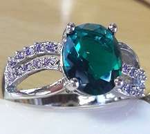Adorable ** Size 8 **  Apatite & Amethsyt Set in 925 Silver Ring