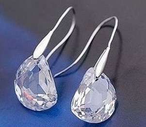 -- Eye Catching -- Imported Local Stock Silver Crystal Earrings --