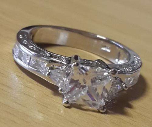 -- Size 10 -- Memorial Diamonds Set in 925 Sterling Silver Engagement Ring