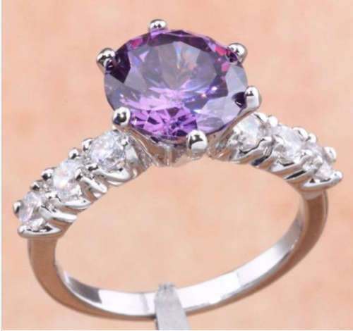 --- Size 8 -- Amethyst  & Diamond Crystals Remarkable Set in 925 Silver Ring