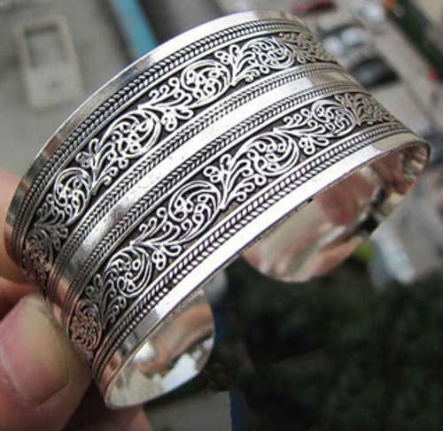 Flashing **Newly Imported** 28mm Silver Open Bangle