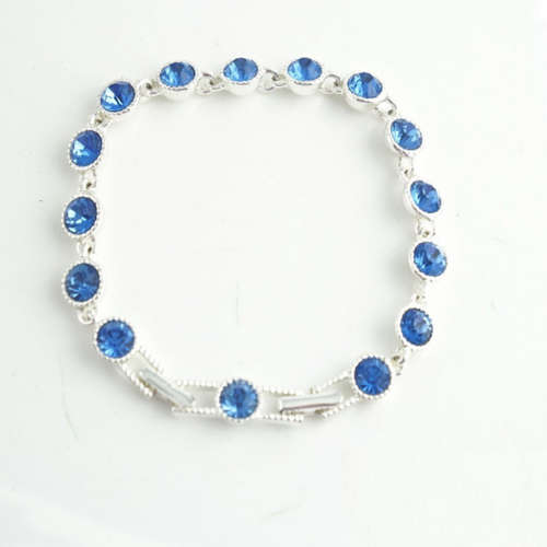 ** Eye Catching ** Cr.Blue  Sapphire Remarkably Set in 18ct Platinum Rolled Gold Tennis Bracelet