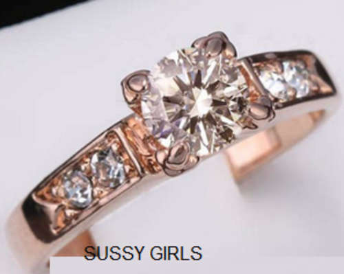 -- New Arrival -- Diamond Crystals Awesomly Set in Rose Gold Filled Ring