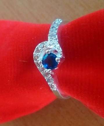 -- Size 8 -- Hm. Blue Sapphire & White Diamonds Ring