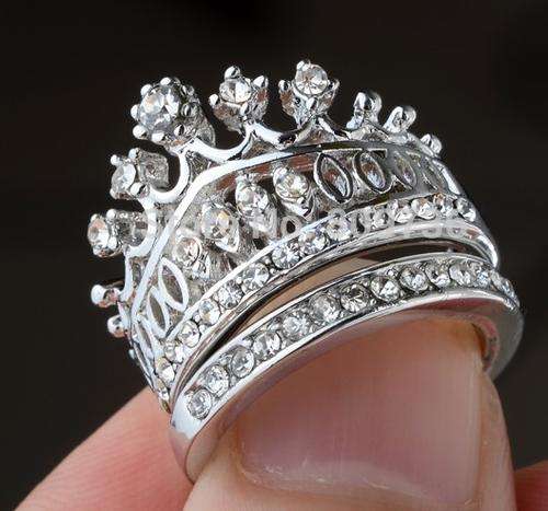 Eye Catching Vintage Diamond Wedding Set in 18K Platinum Gold Filed Ring (Size 6 ,7.5 & 8 )