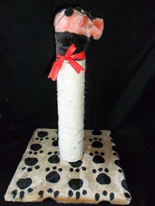 CAT SCRATCHING POST