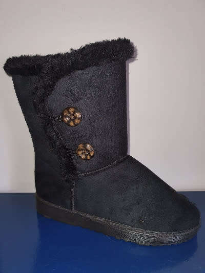 Snugg Boots - Black - Sizes 3, 3.5, 4.5 and 5