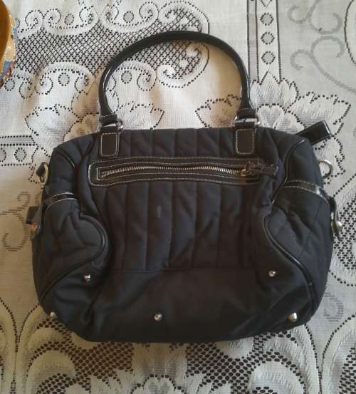 Ladies Guess handbag