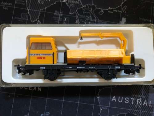 HO Scale Plasser Theurer Crane Train