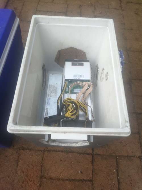 Bitmain asic miner s9 with power supply.Price drop!