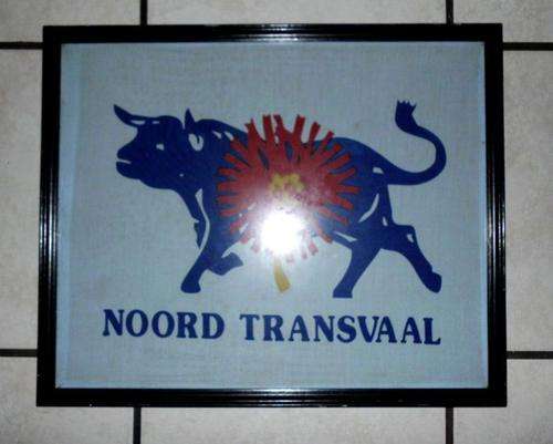 Old NOORD TRANSVAAL ONDERSTEUNERS VLAG- GERAAM IN OU RAAM