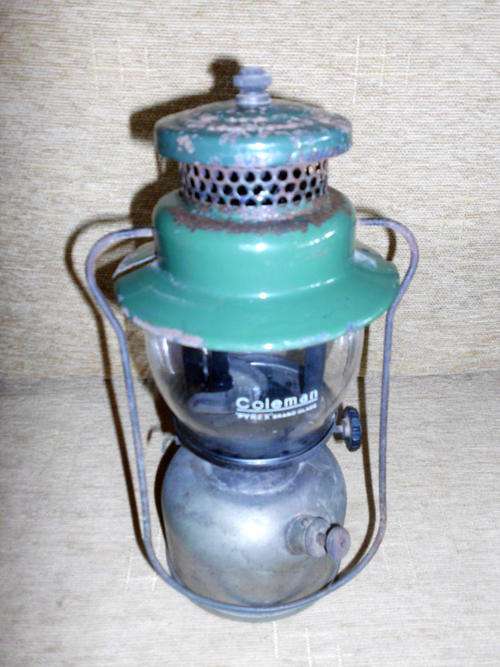 Old Lantern / Ou lamp-COLEMAN MET GLAS
