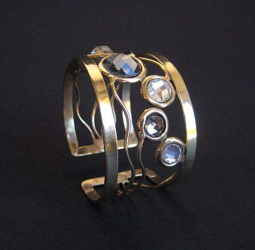 STUNNING BRASS CUFF BANGLE: UNIQUE SWIRLS WITH GLASS STONES