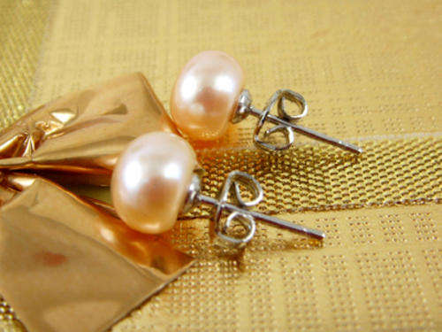 GENUINE FRESHWATER PINK/PEACH PEARL STUD EARRINGS!!