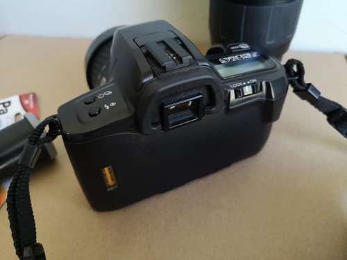 Minolta Dynax 303si SLR 35mm film camera