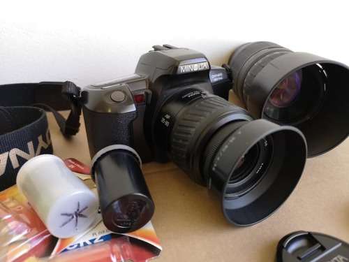 Minolta Dynax 303si SLR 35mm film camera