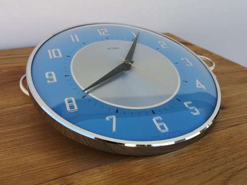 Vintage/Retro Metamec electric wall clock