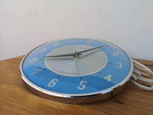 Vintage/Retro Metamec electric wall clock
