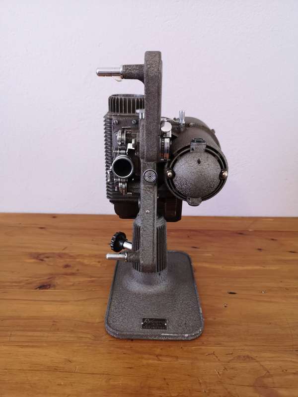 Revere Eight 8mm film projector model 85