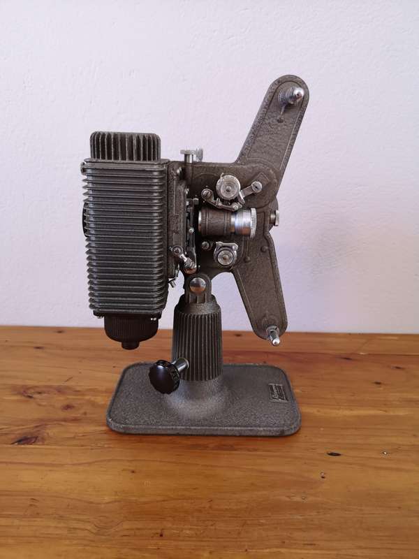 Revere Eight 8mm film projector model 85