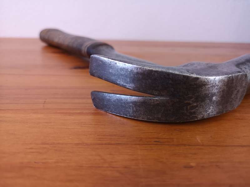 Vintage 28 oz Estwing English pattern claw hammer
