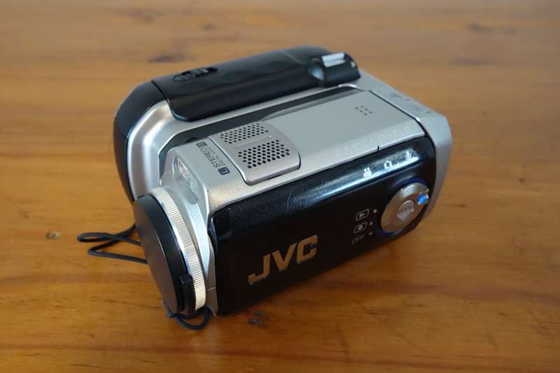 JVC GZ-MC200E digital camcorder, CCD sensor