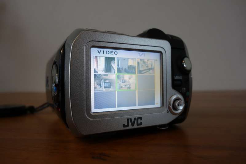 JVC GZ-MC200E digital camcorder, CCD sensor