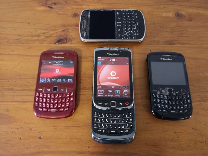 Blackberry phones lot *please read description*