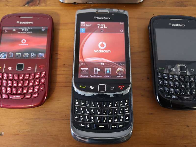 Blackberry phones lot *please read description*